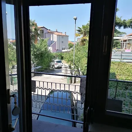 Studio Near Centar+free Parking Apartment